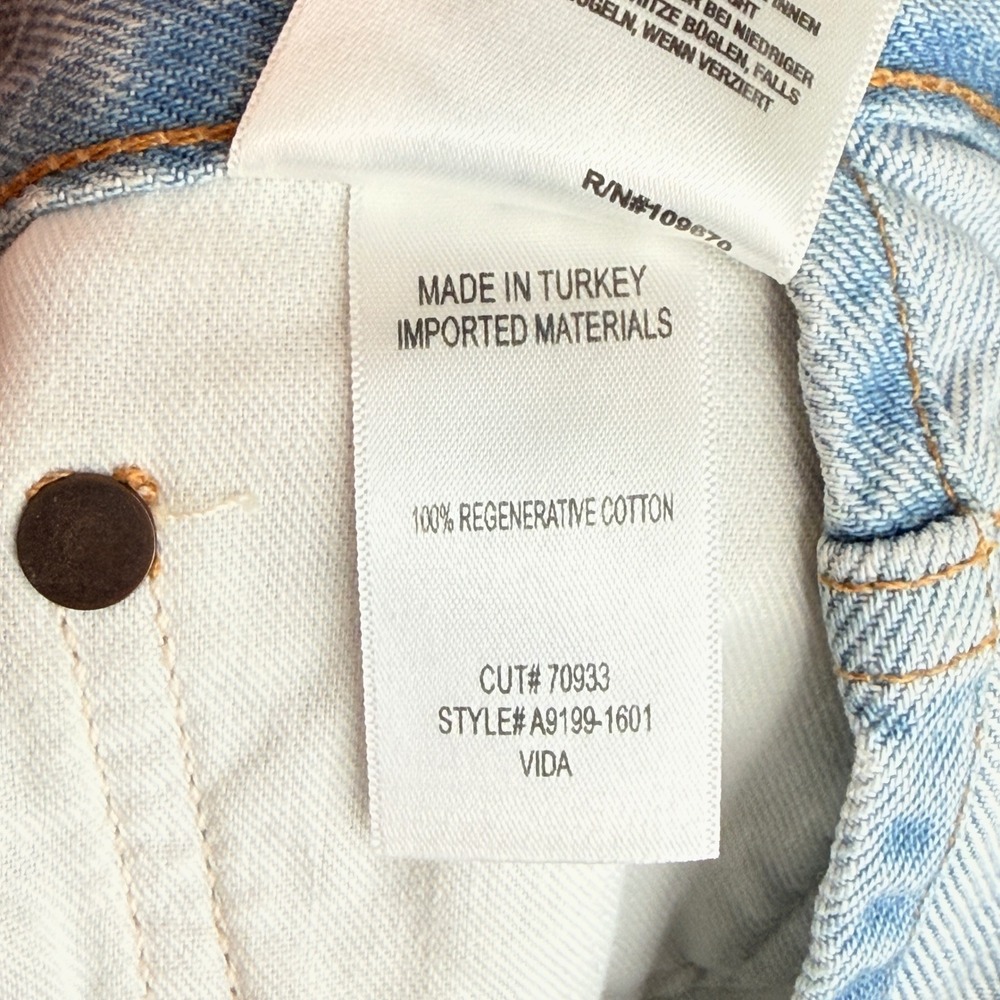 Agolde Light Wash Denim Jean Shorts - Picture 5 of 7